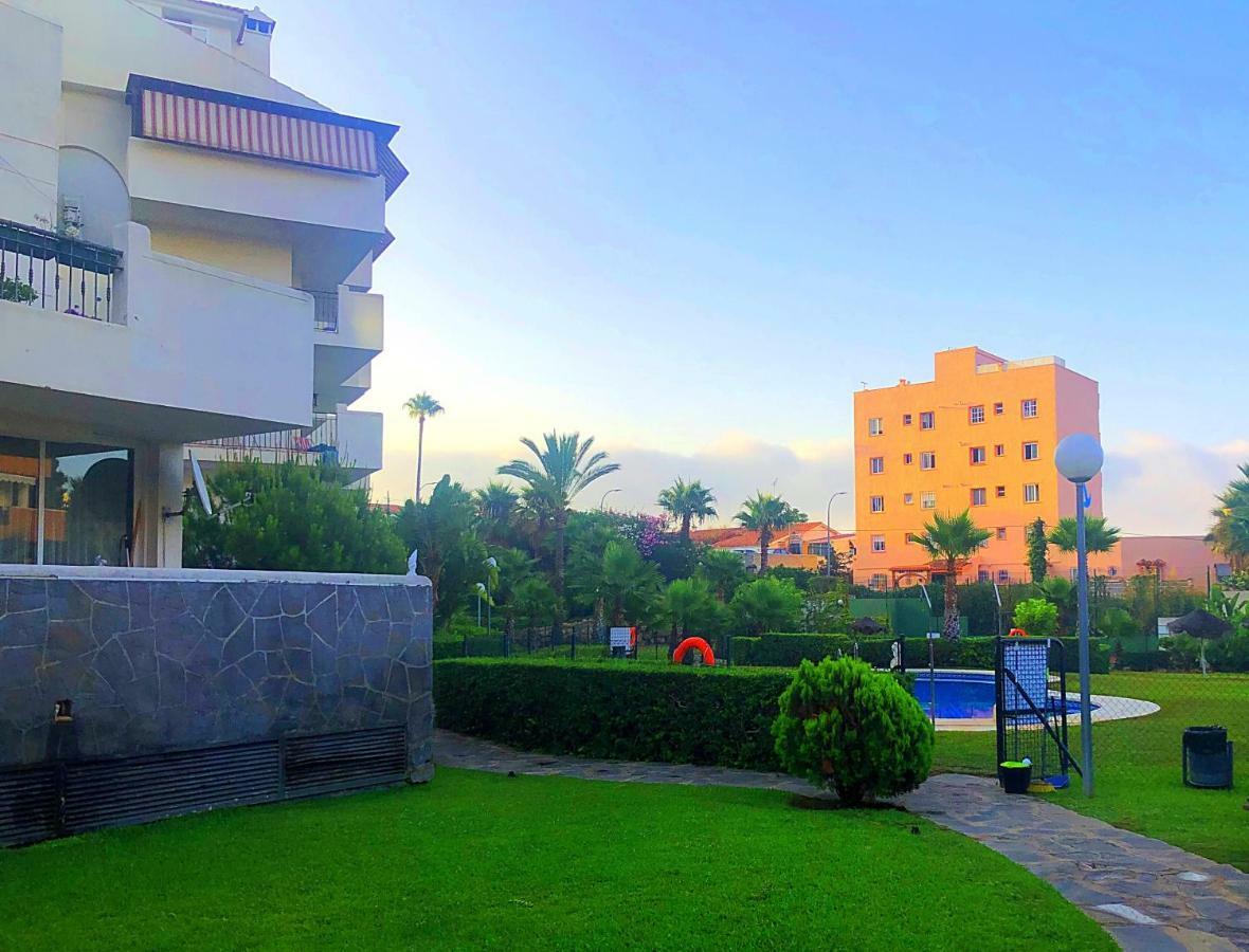 Seaview Apartment With Great Amenities & Facilities Benalmádena Exterior foto